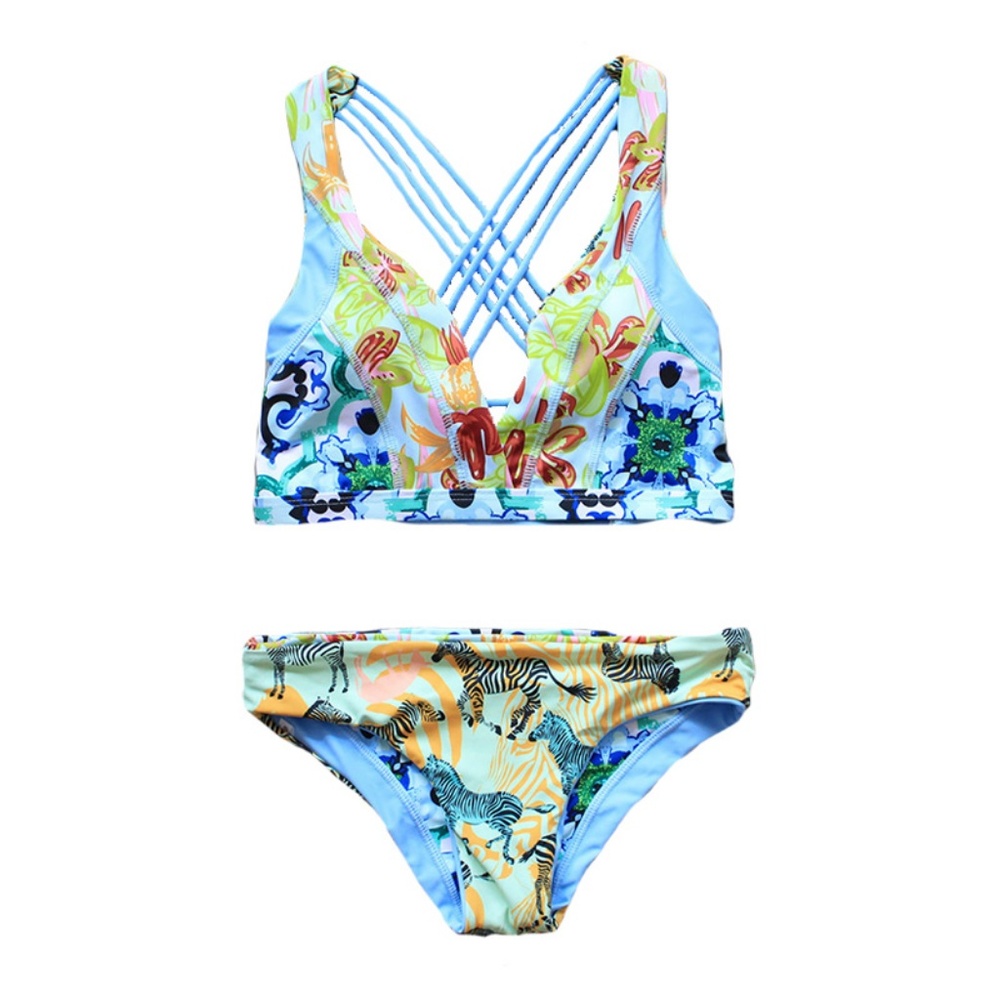 NWT REVERSIBLE Boho Crisscross Back Bikini - Picture 5 of 6